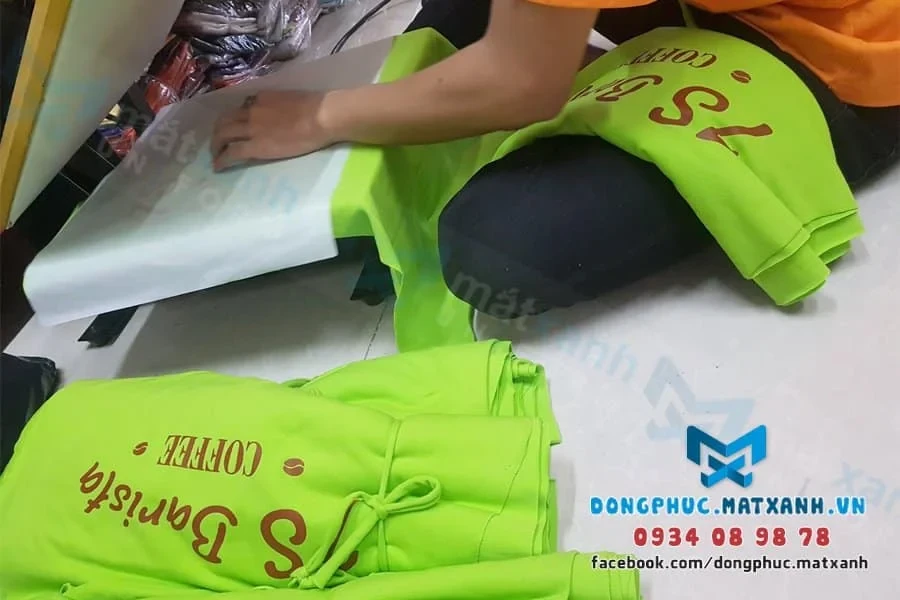 Thumbnail ảnh 2 - Áo đồng phục cao cấp màu xanh